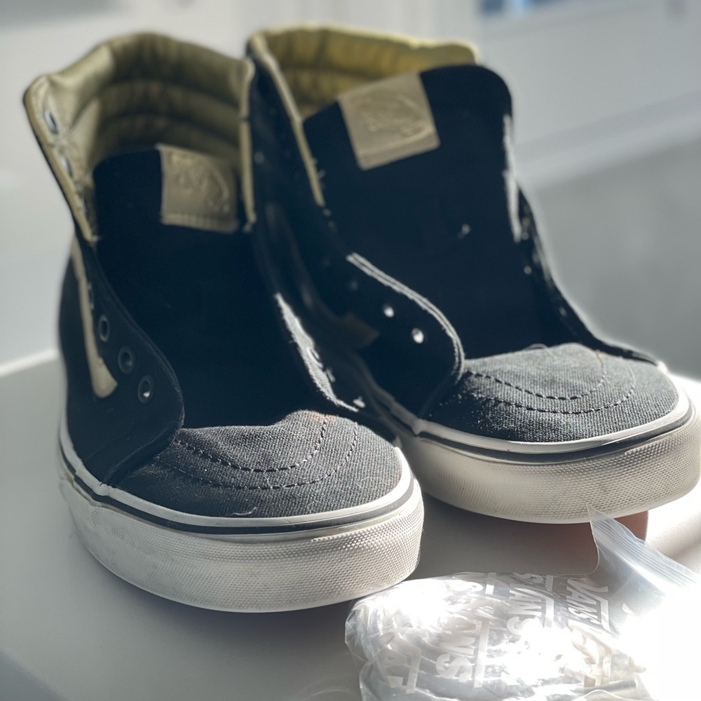 Vans Sk8-Hi Reissue 50th Anniversary Black and Gold Hi Top Skater Sneaker 11.5